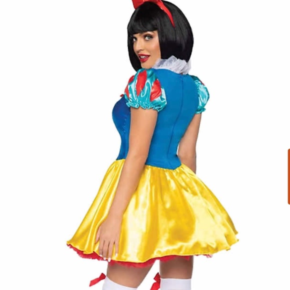 Halloween Size S- Snow White Fairytale Costume/  Halloween / Cosplay - Picture 2 of 8